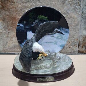 Bradford Exchange Decorative 3 D Plate Flying Eagle Figurine Power Play Force of